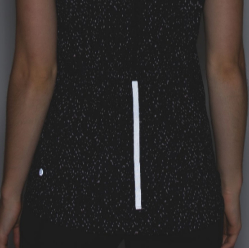 Lululemon Vest 🖤🩷 - Picture 3 of 12